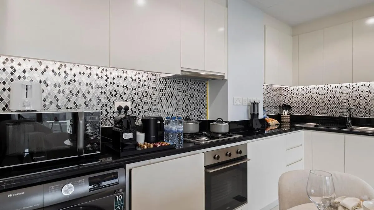 Lägenhet 1Br High Floor With Rooftop Infinity Pool Dubai